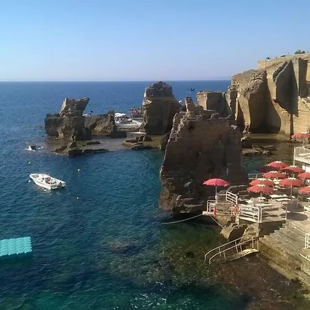Lu * Santa Cesarea Terme